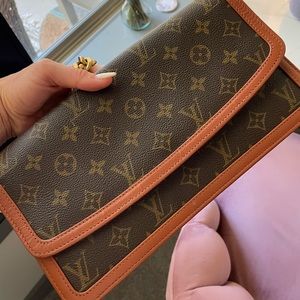 Authentic Louis vitton bag great condition